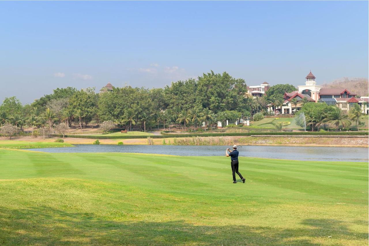 Springfield Village Golf & Spa Cha-Am Exterior foto